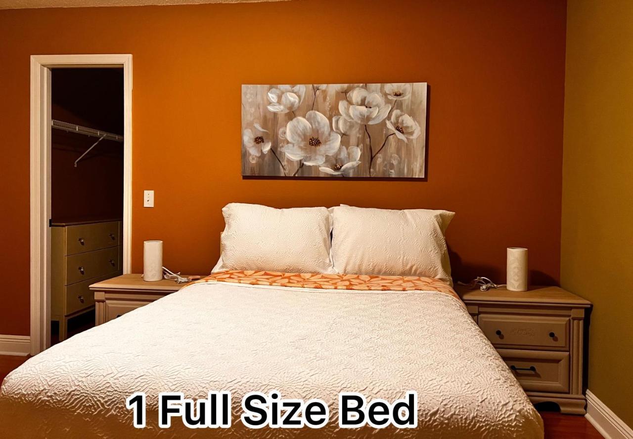 Modern Room With Shared Bathroom Alafaya Bagian luar foto
